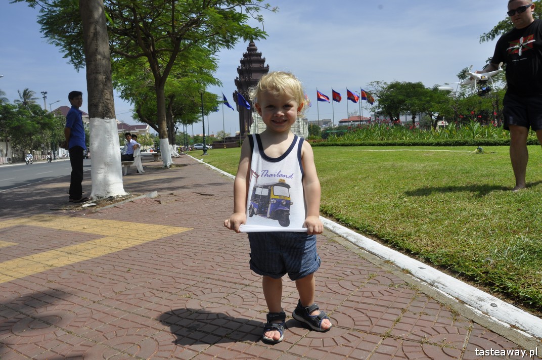 podróże z dzieckiem, podróże egzotyczne z dzieckiem, jet lag u dziecka, zmiana czasu, drzemki w podróży