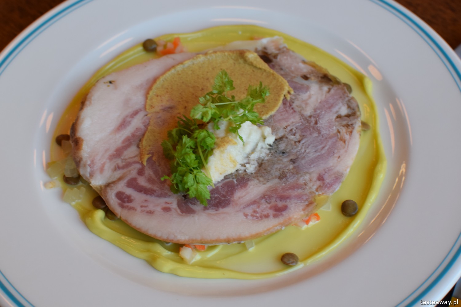 Ed Red, mięso, steki, Warszawa, sezonowana wołowina, Adam Chrząstowski, głowizna z warchlaka