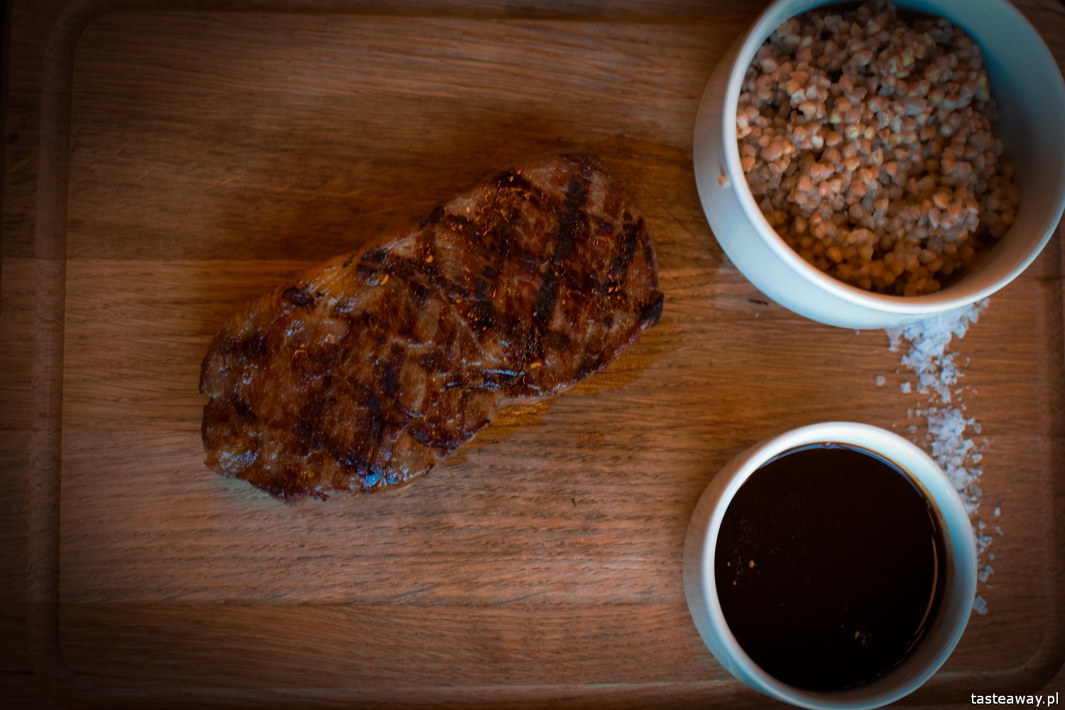 Ed Red, Warszawa, Adam Chrząstowski, steki, seznowana wołowina, podroby, bycze jądra