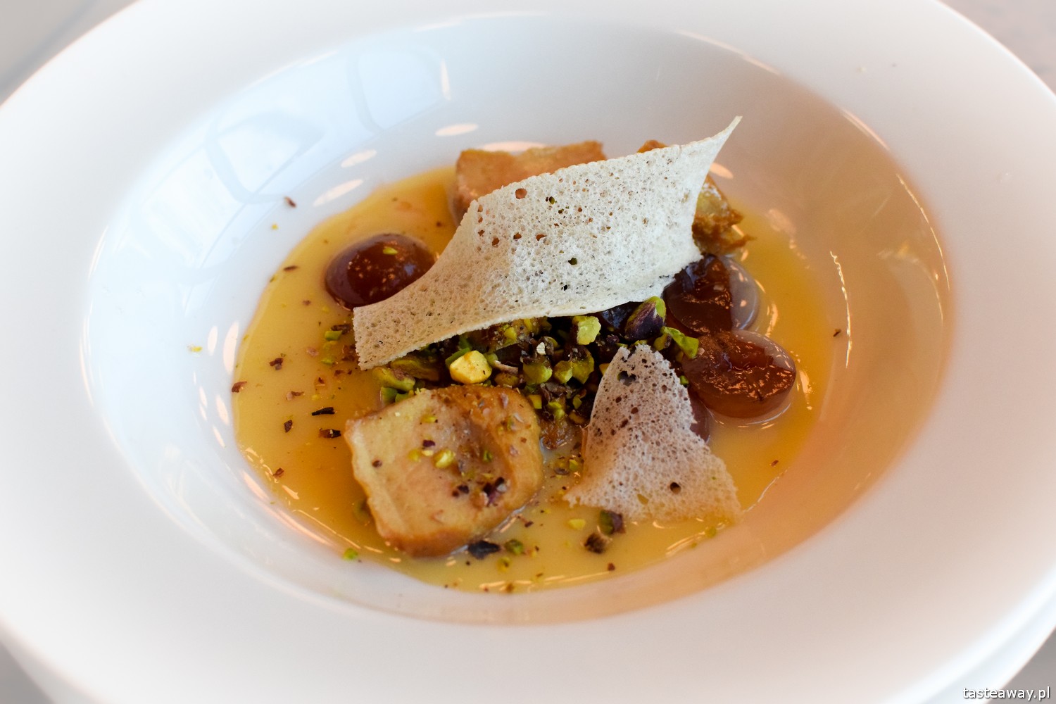 Ed Red, Warszawa, Adam Chrząstowski, steki, seznowana wołowina, podroby, bycze jądra