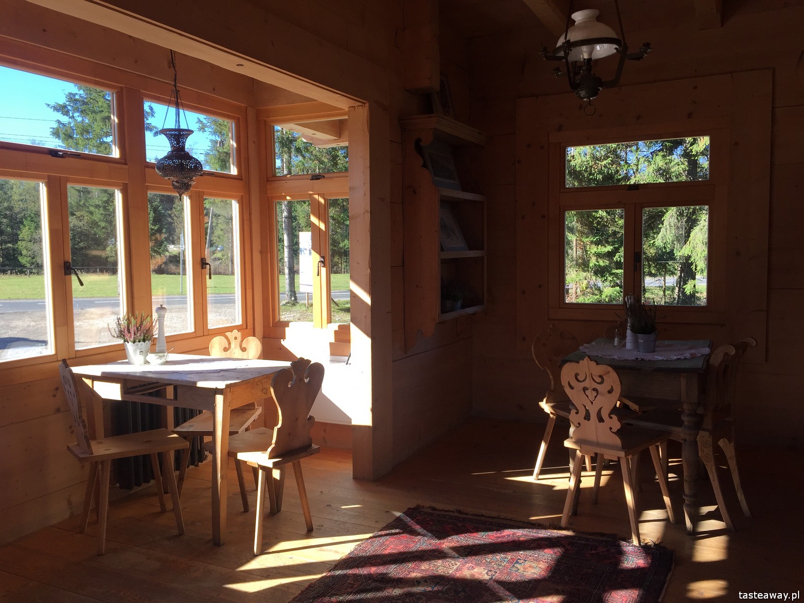 pierwsza podróż z maluchem, podróże z dzieckiem, jak podróżować z dzieckiem, jak podróżować z niemowlakiem, niemowlę w podróży, fotelik samochodowy, fotelik Britax Romer, Britax Baby Safe i-Size, jaki fotelik samochodowy wybrać dla noworodka, jaki fotelik dla niemowlaka