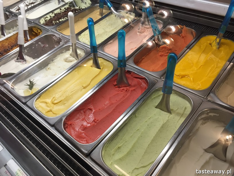 Rzym, lodziarnie w Rzymie, gdzie na lody w Rzymie, gdzie na kawę w Rzymie, najlepsze lody w Rzymie, najlepsza kawa w Rzymie, Sensodyne, Gelateria del Teatro
