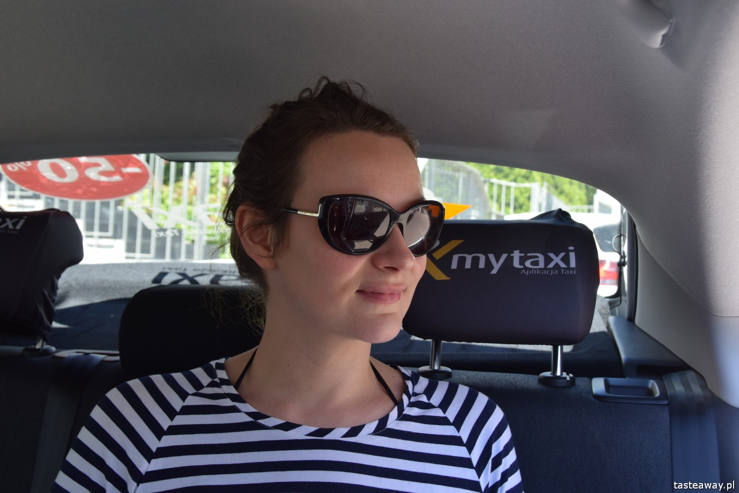 podróże, podróże z dziećmi, przemieszczanie się w podróży, jak podróżować taksówką, mytaxi, aplikacja mytaxi, aplikacja do zamawiania taksówek