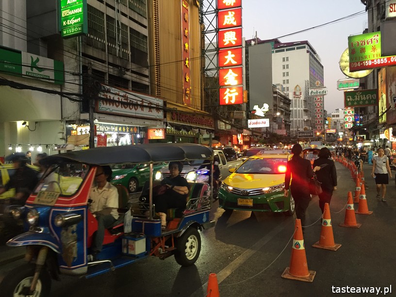 podróże, podróże z dziećmi, przemieszczanie się w podróży, jak podróżować taksówką, mytaxi, aplikacja mytaxi, Tajlandia, Bangkok