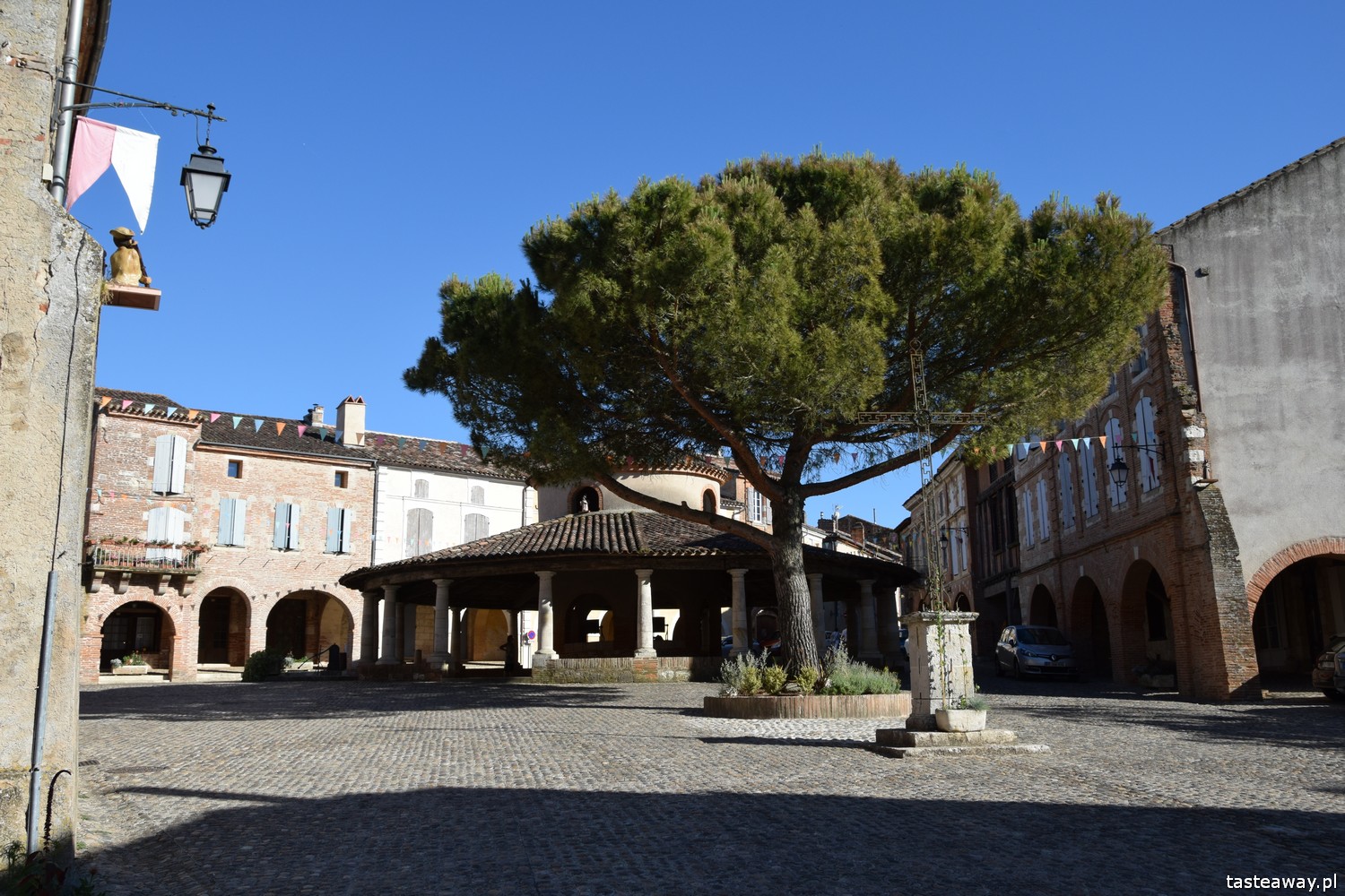 Francja, co zobaczyć we Francji, najpiękniejsze francuskie miasteczka, Oksytania, Auvillar, Occitanie