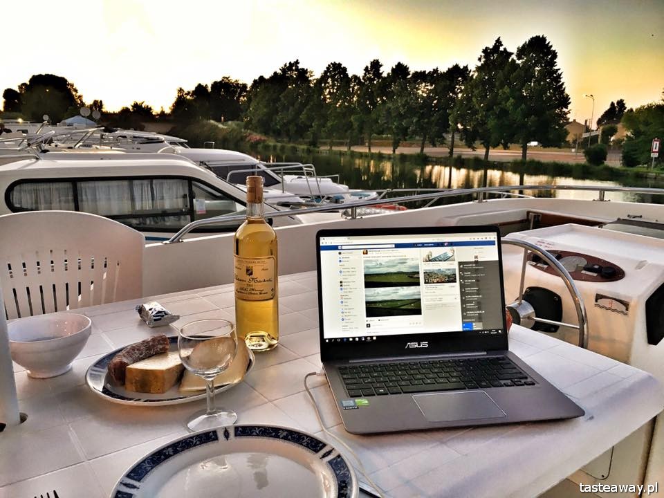 praca w podróży, jak pracować w podróży, ASUS, podróżowanie na swoim, jak połączyć pracę i podróże