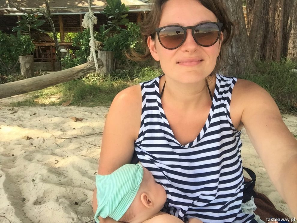 dziecko w podróźy, karmienie piersią, karmienie piersią w miejscu publicznym, karmienie piersią w podróży