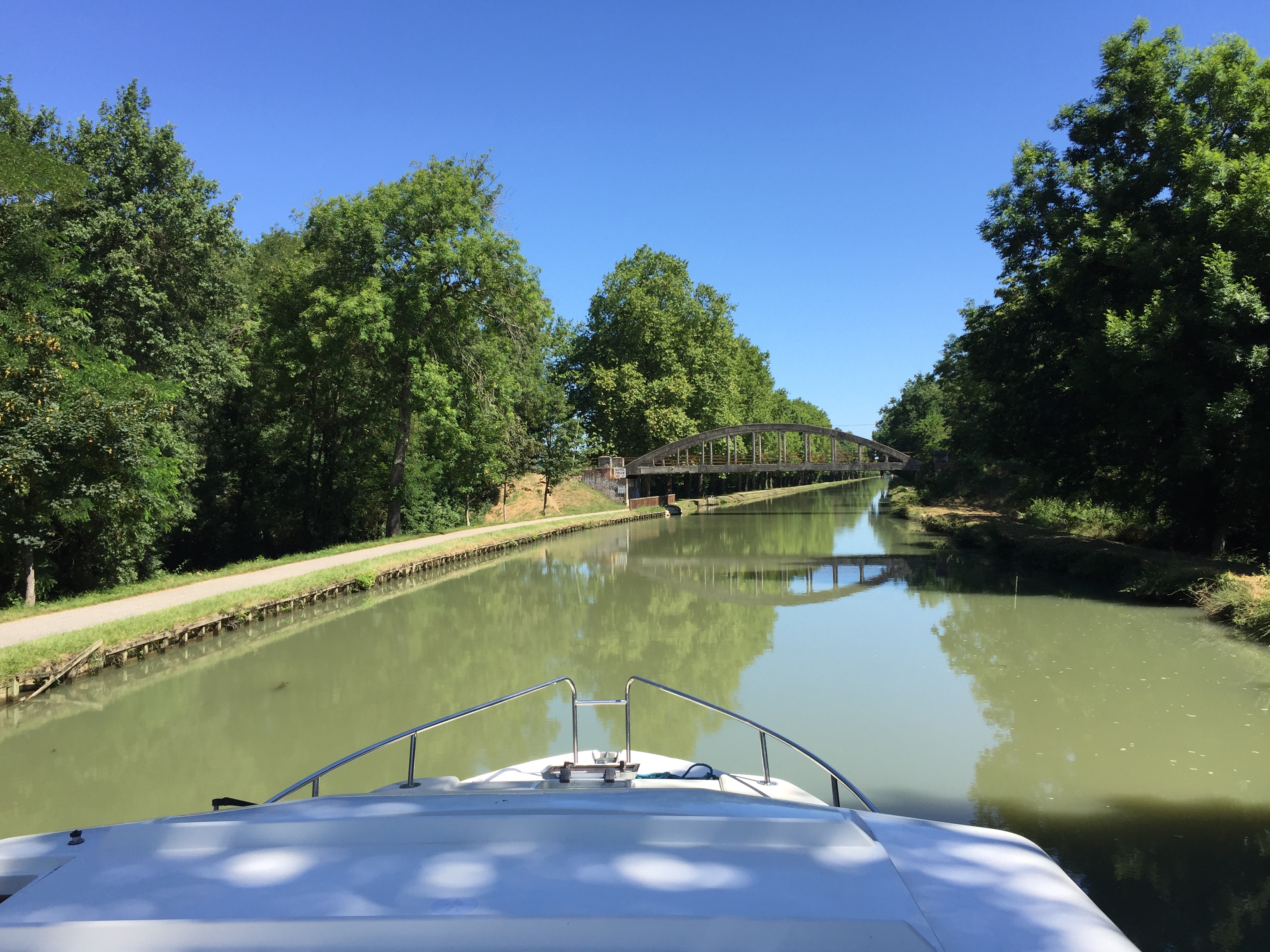 Francja, Oksytania, francja łódką, barką po Francji, Le Boat, pomysł na wakacje, pomysł na urlop, co robić we Francji, z dziećmi na łódce, podróżowanie z dziećmi