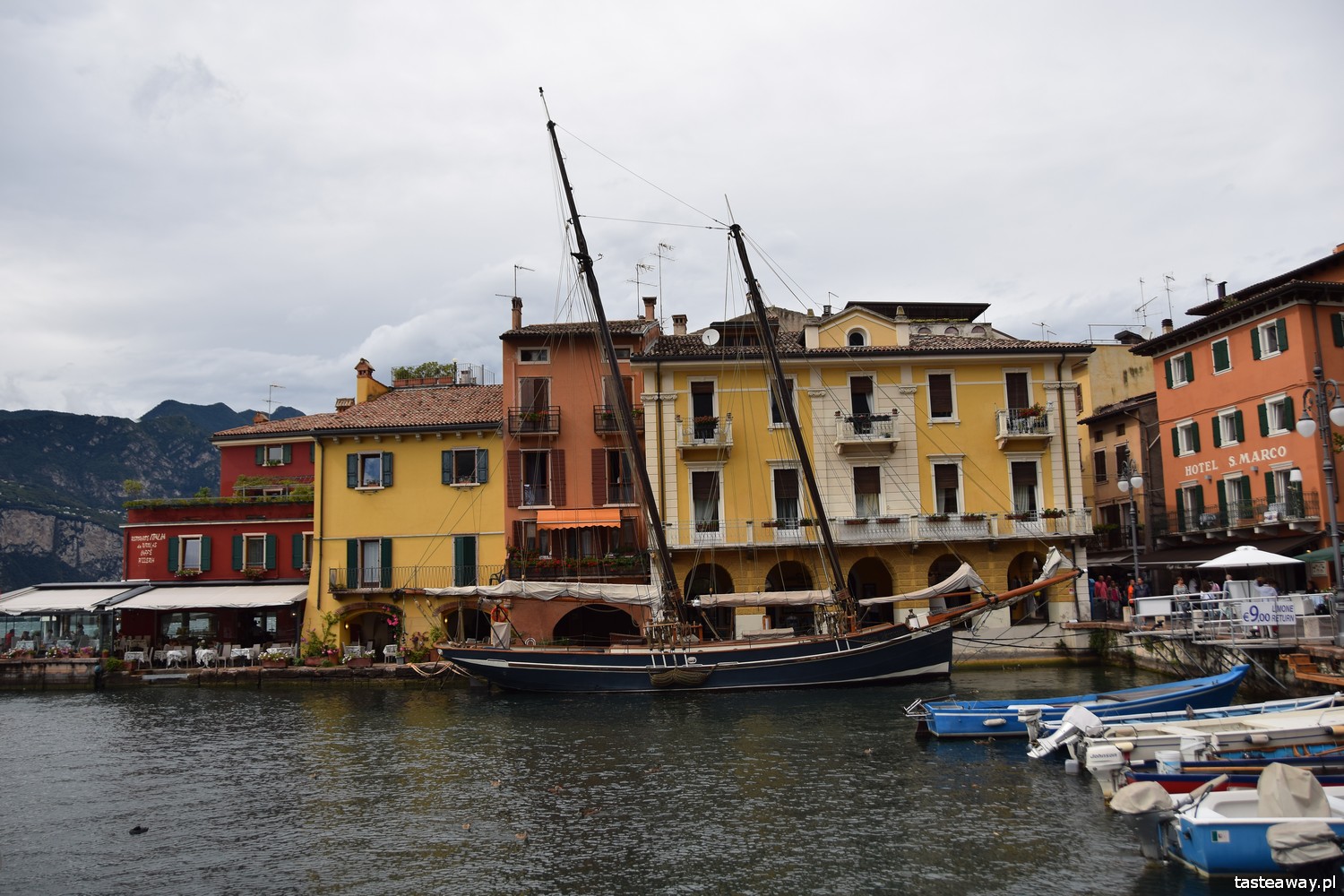 Włochy, co zobaczyć we Włoszech, najpiękniejsze włoskie miasteczka, Jezioro Garda, Malcesine