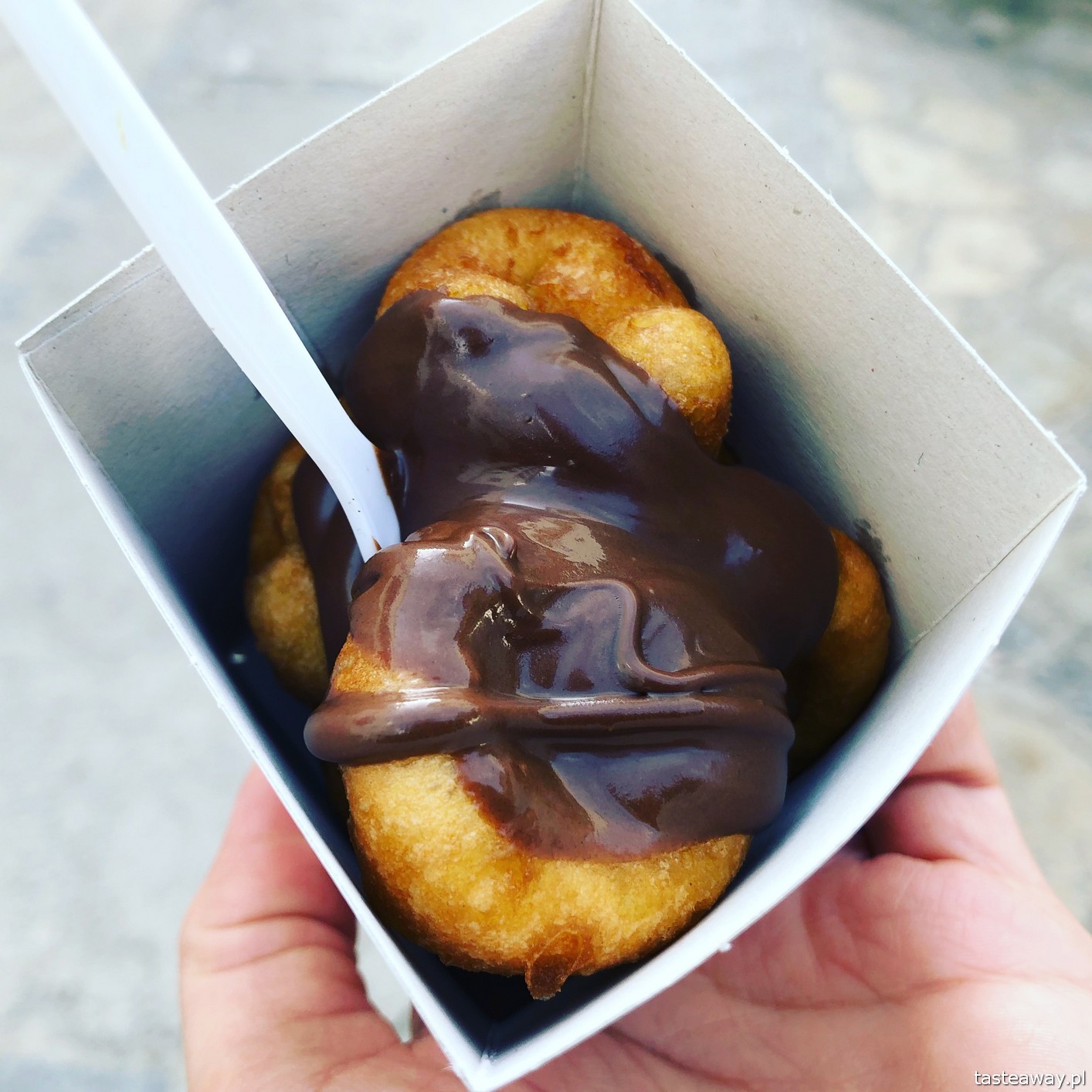 Andaluzja, najpiękniejsze miasteczka Andaluzji, pueblos blancos, co zobaczyć w Andaluzji, ruta de los pueblos blancos, Setenil de las Bodegas, bunuelos