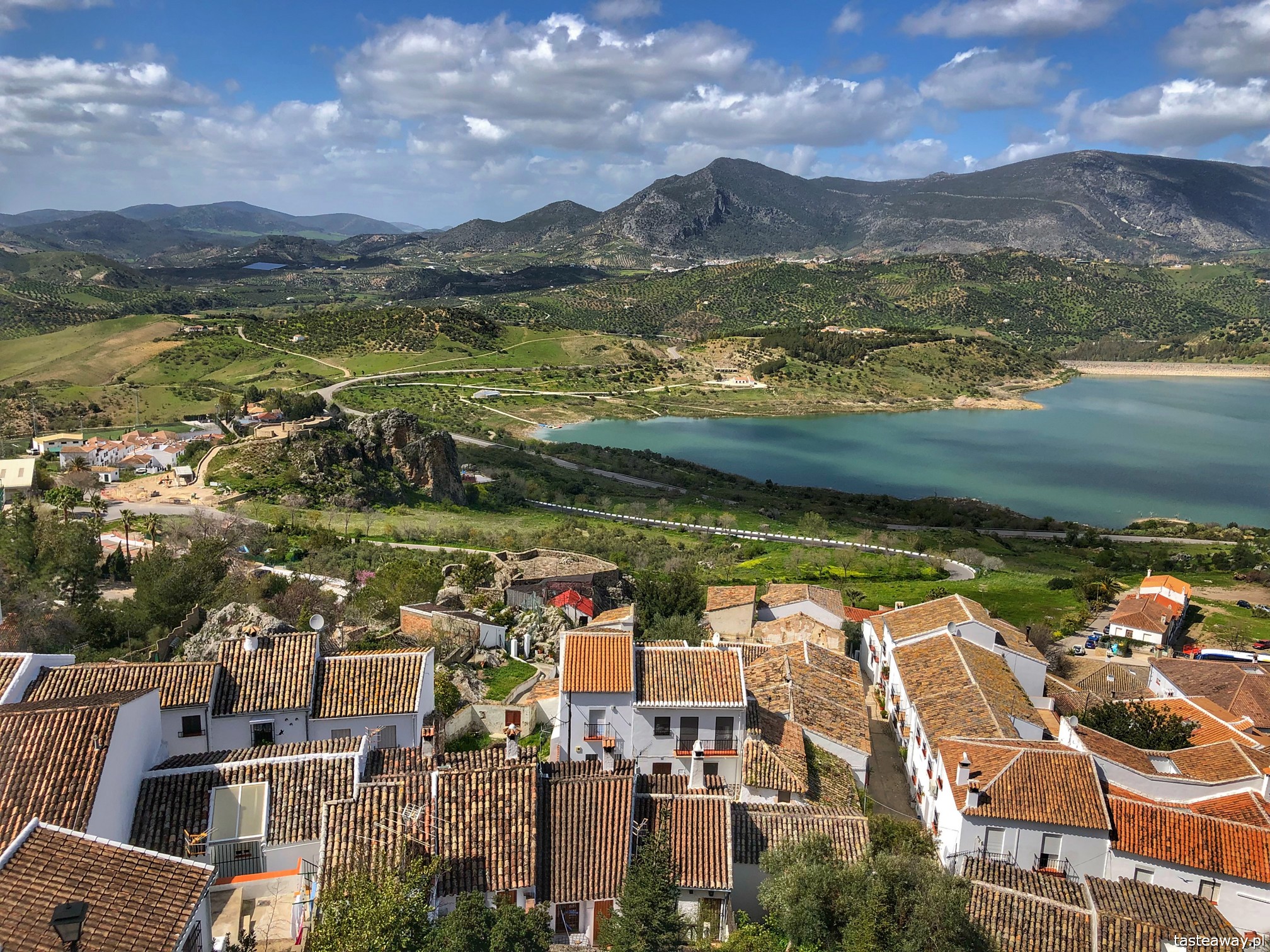 Andaluzja, najpiękniejsze miasteczka Andaluzji, pueblos blancos, co zobaczyć w Andaluzji, ruta de los pueblos blancos, Zahara de la Sierra