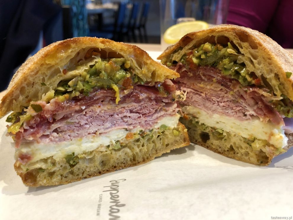 Supperlardo, gdzie na kanapki, gdzie na lunch, porchetta, pieczywo własnego wypieku, wędliny własnej roboty, ciabatta, salami