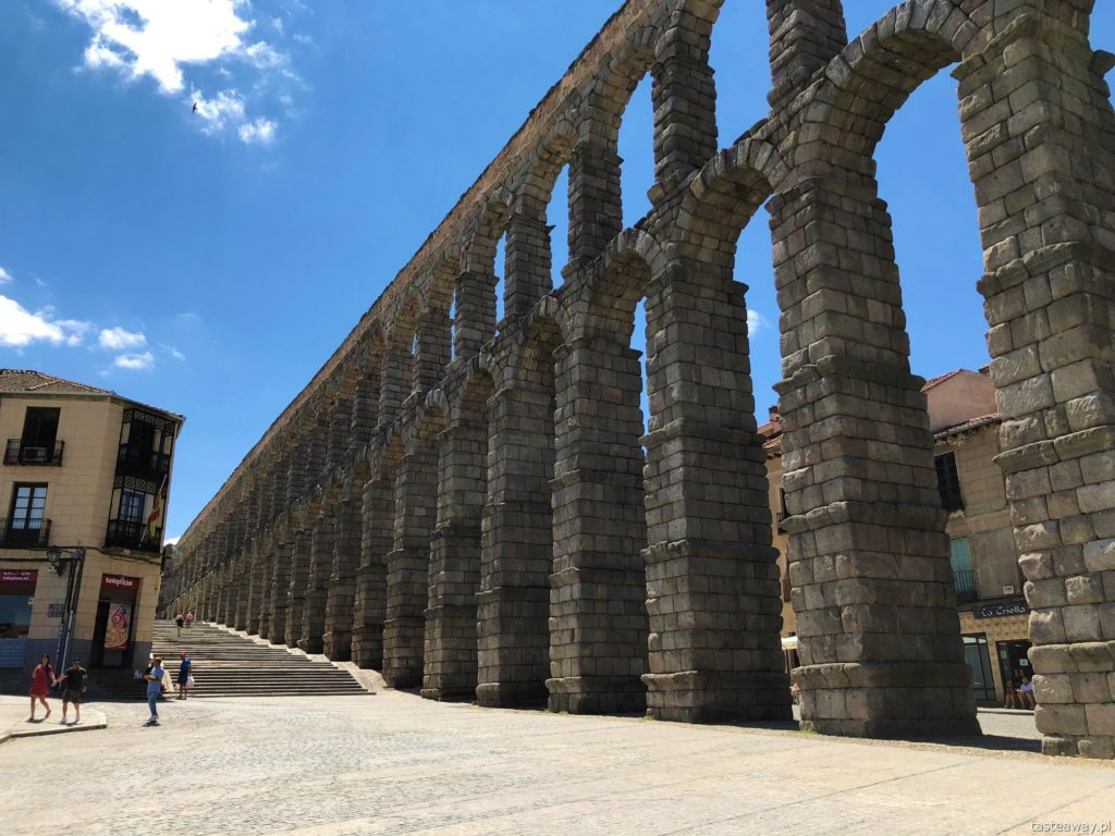 Segovia, Segovia w kilka godzin, 1 dzień w Segovii, gdzie spać w Segovii, Hotel Candido, co zjeść w Segovii, cochinillo asado