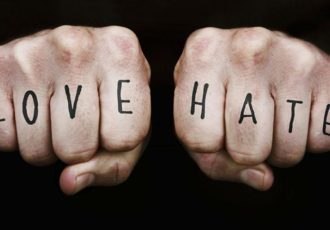 hejt, hejt w sieci, jak walczyć z hejtem w sieci