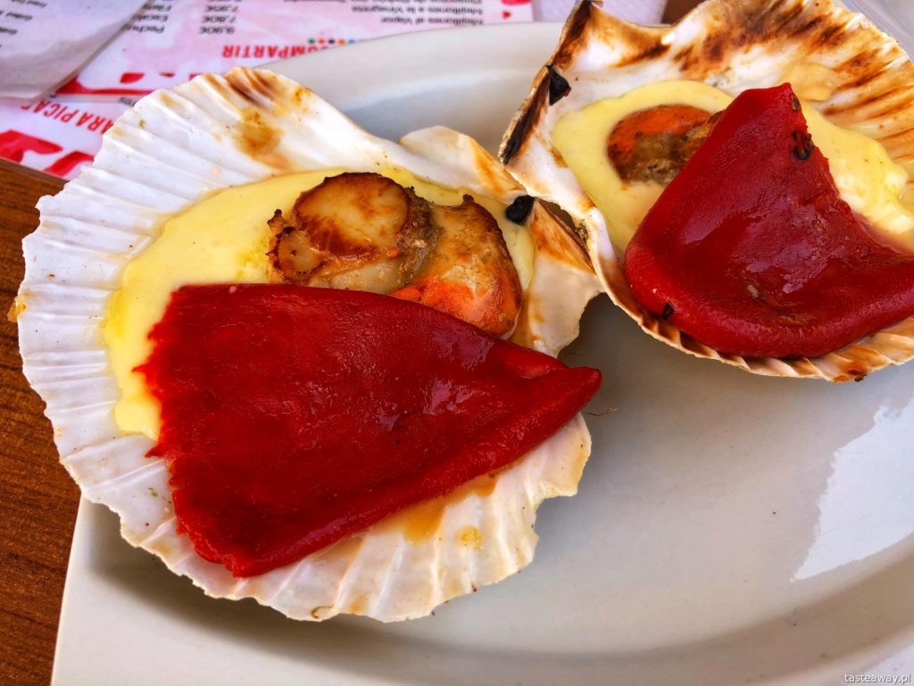 co jeść na północy Hiszpanii, co jeść w Asturias, co jeść w Galicji, mule, mejillones al vapor, kuchnia hiszpańska, tapas, owoce morza, vieiras