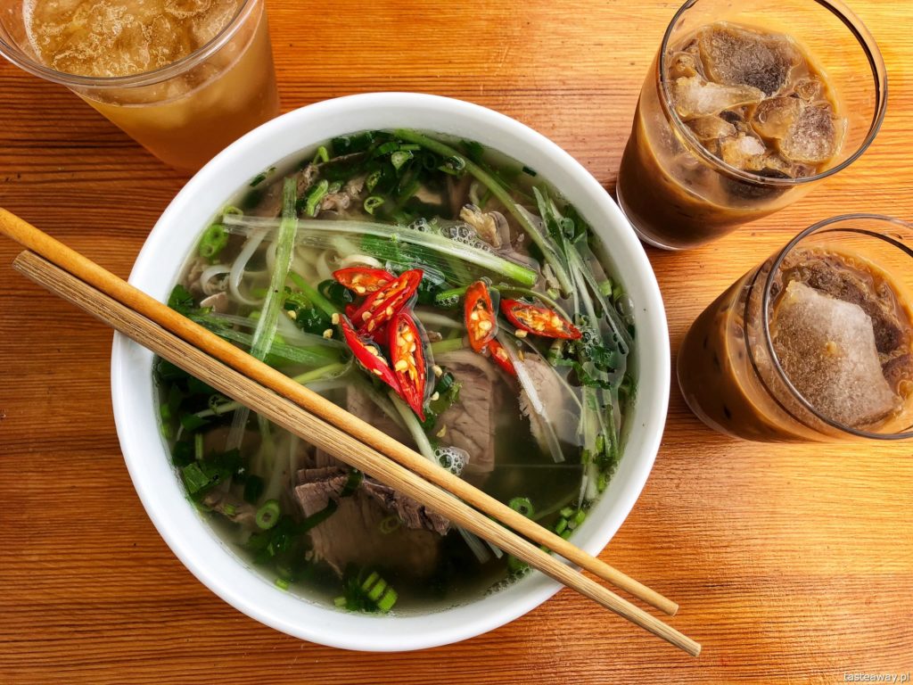 Pho Mai Hien, Bakalarska, gdzie jeść na Bakalarskiej, gdzie na pho, gdzie na bun cha, kuchnia wietnamska w Warszawie, pho bo, kawa po wietnamsku