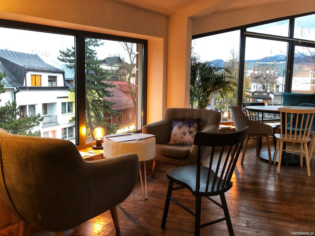 strh-bistro-zakopane-wnetrze