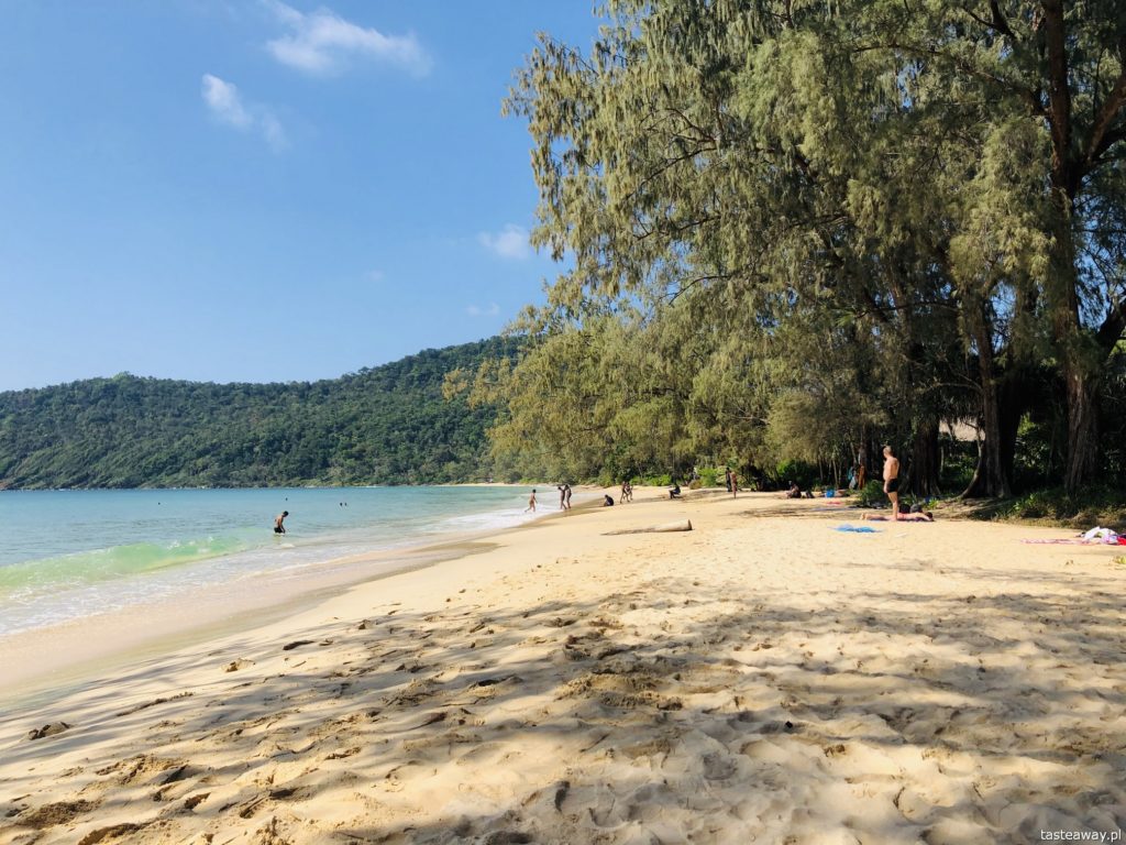 lazy beach-koh-rong-samloem