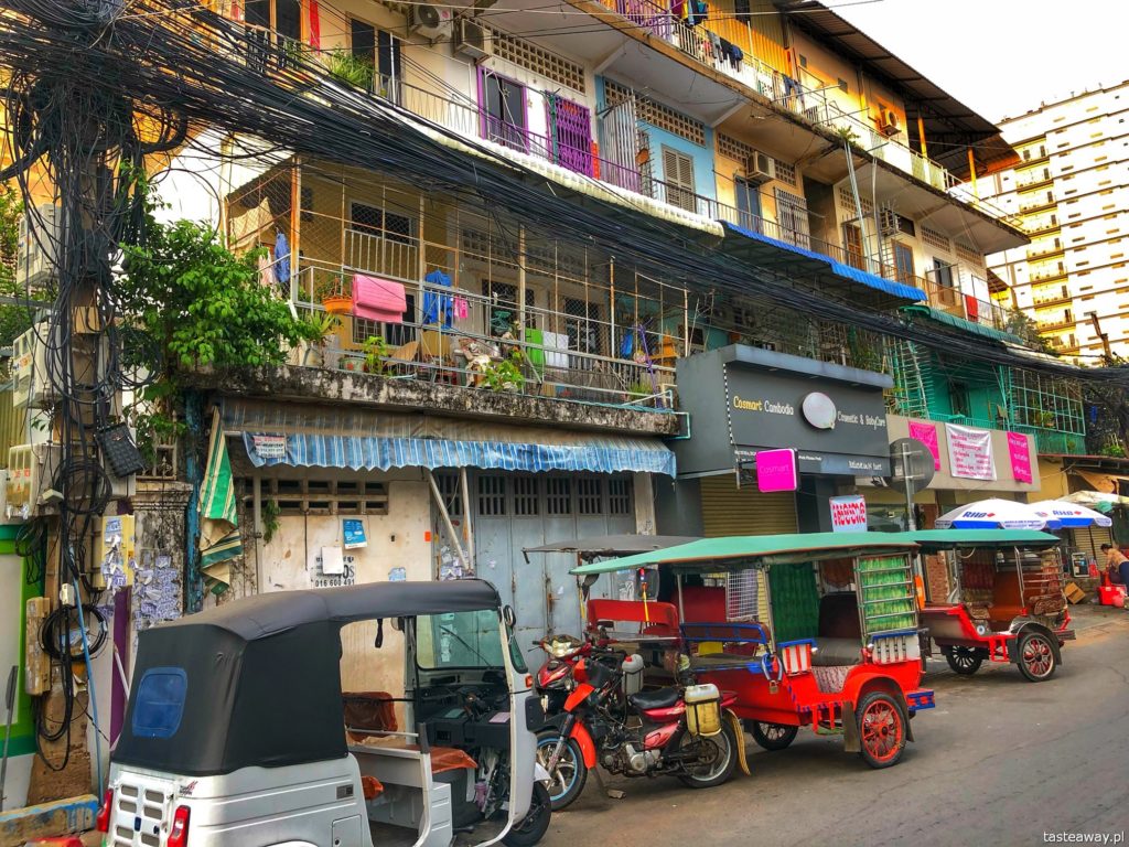 tuk-tuk-phnom-penh-kambodza