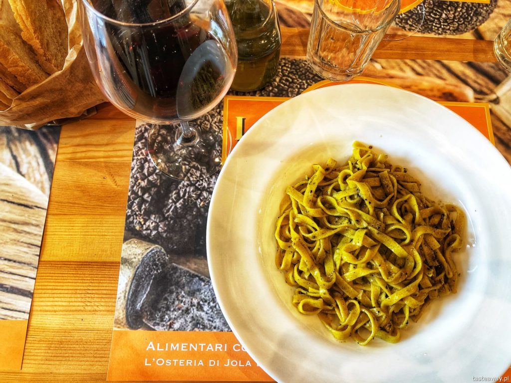 terni tagliatelle z truflami w L'osteria di Jola