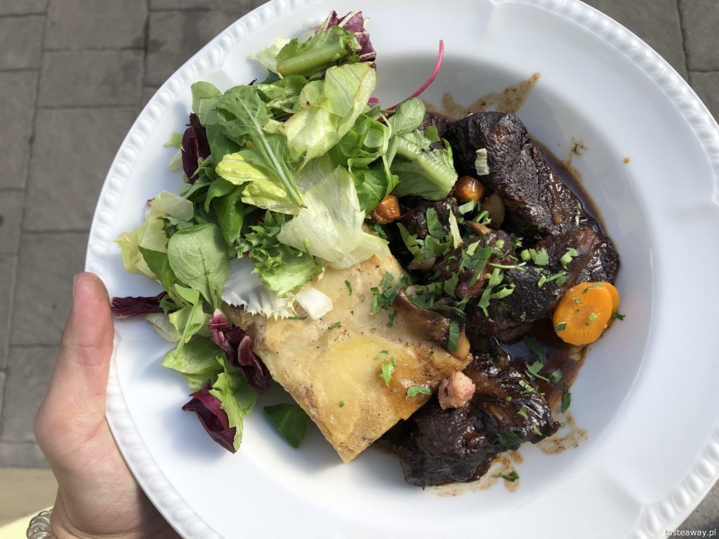 wołowina po burgundzku_Zazie Bistro