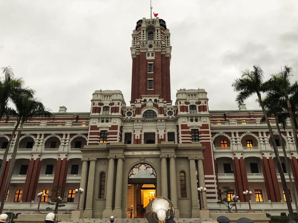 Presidential Office Building_zmiana warty_2