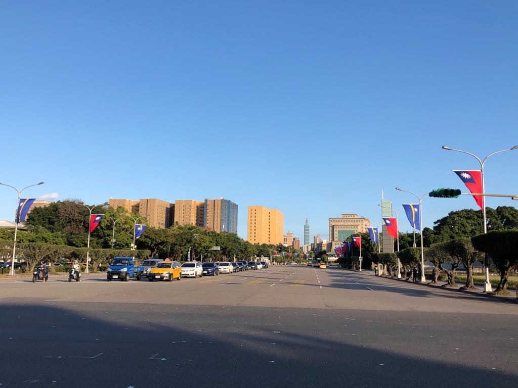 widok na Taipei 101 spod POB