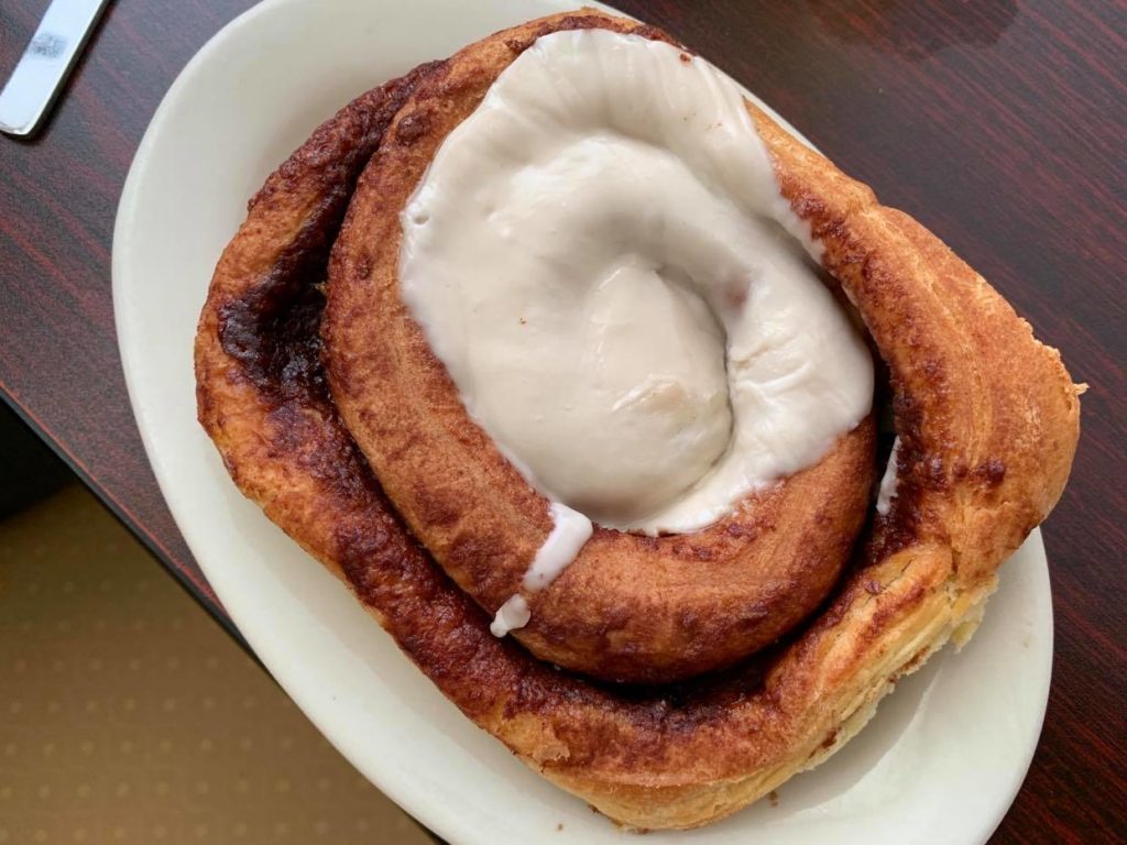 Docs Diner_cinnamon_roll