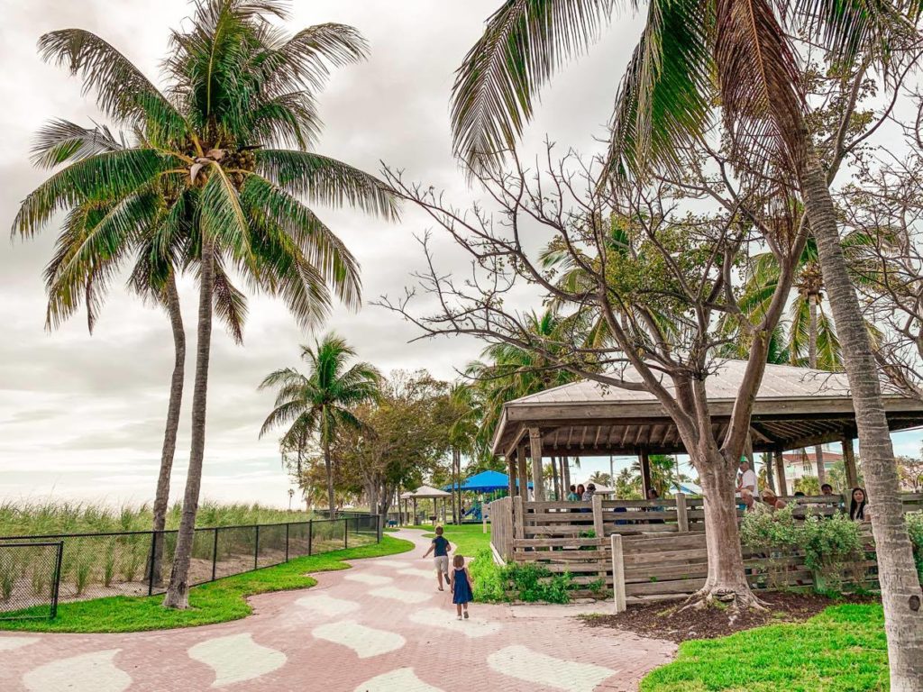 Okolice Sombrero Beach