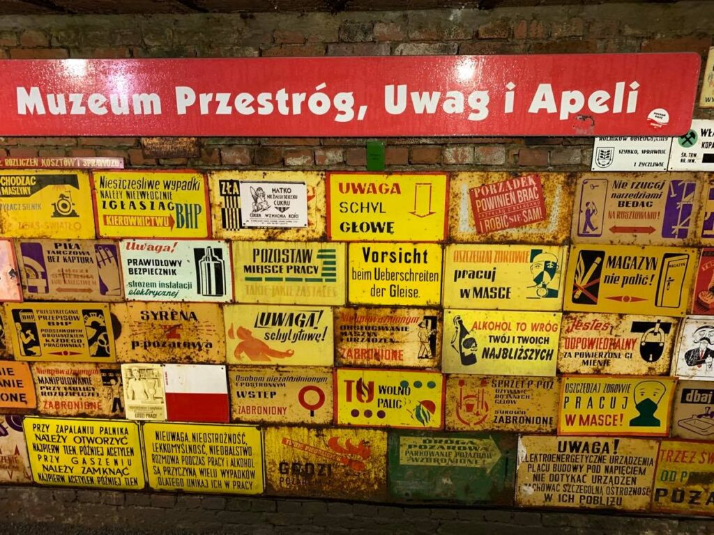 Muzeum Przestróg_Uwag i Apeli_Złoty Stok