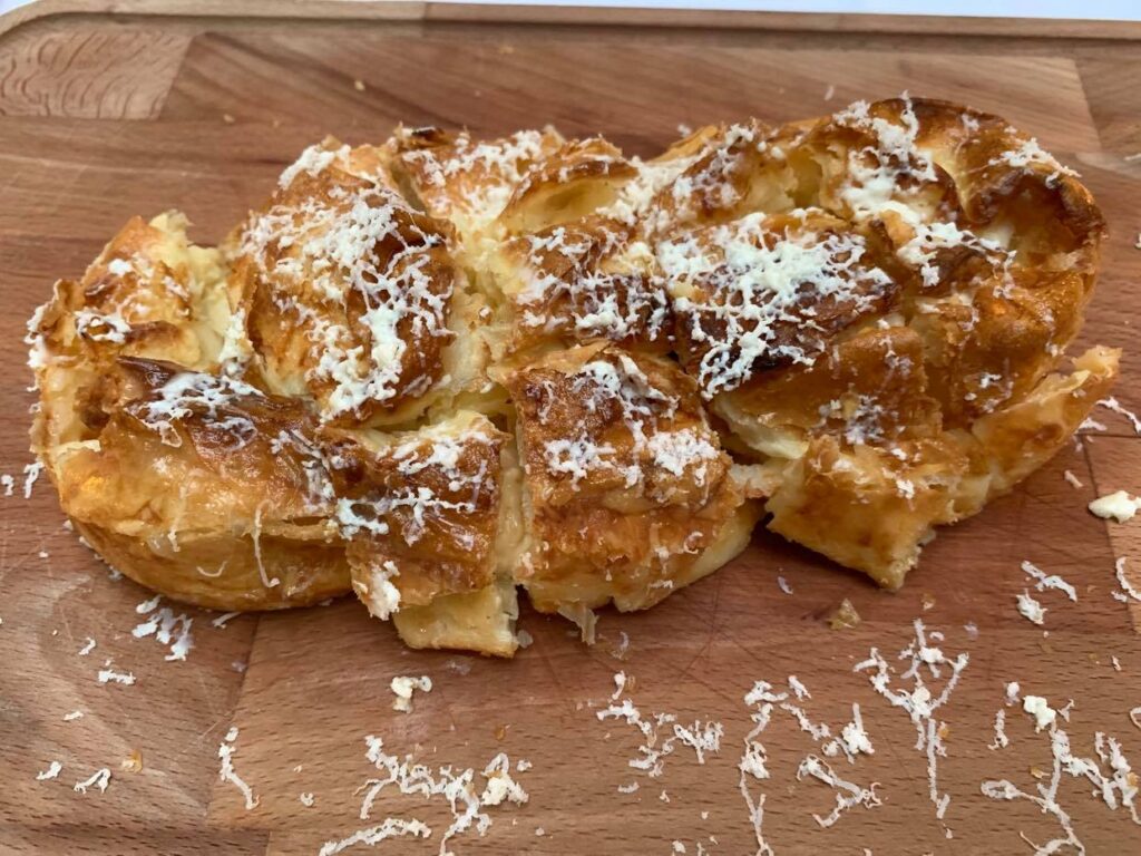 Klub Knjizevnika_gibanica