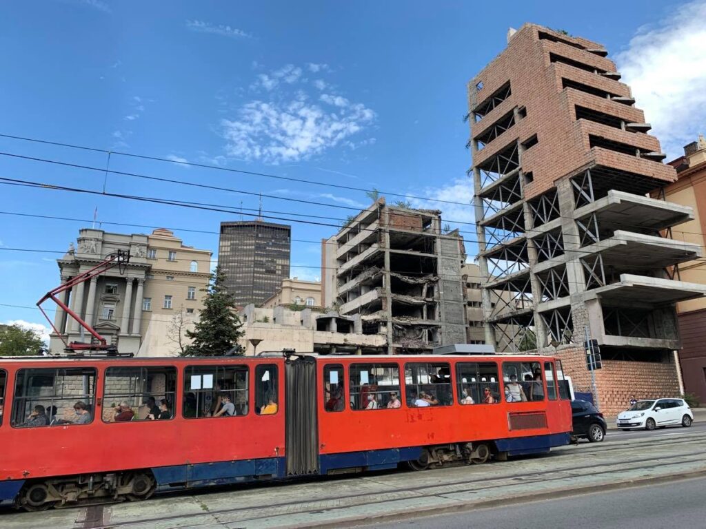 Wydział Bezpieczeństwa Publicznego zburzony przez NATO