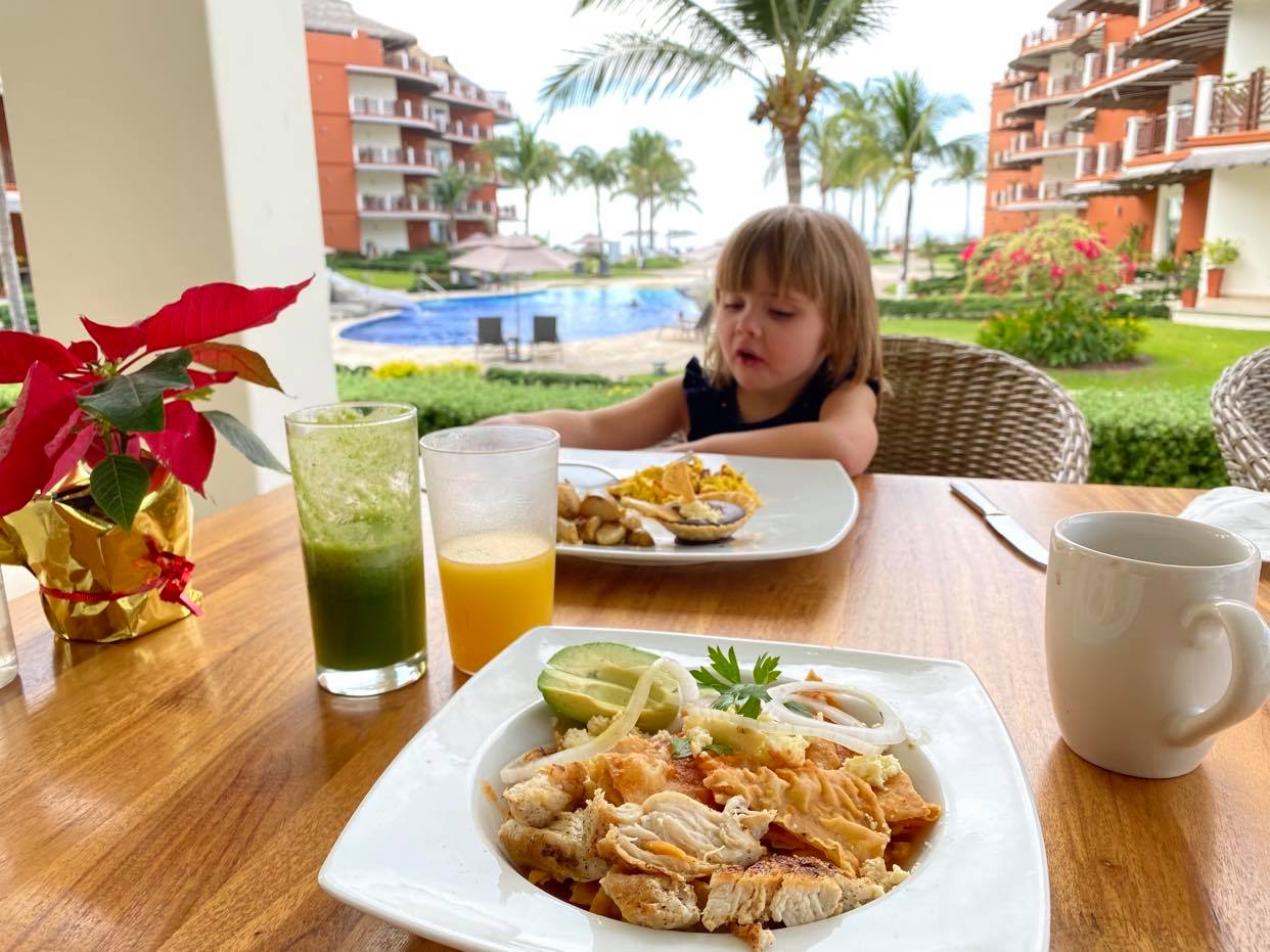 chilaquiles con pollo