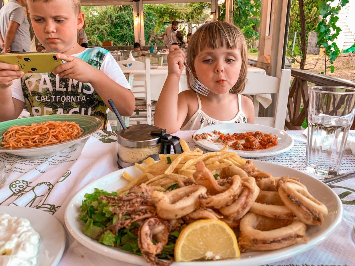 sierpień 2020_greek life