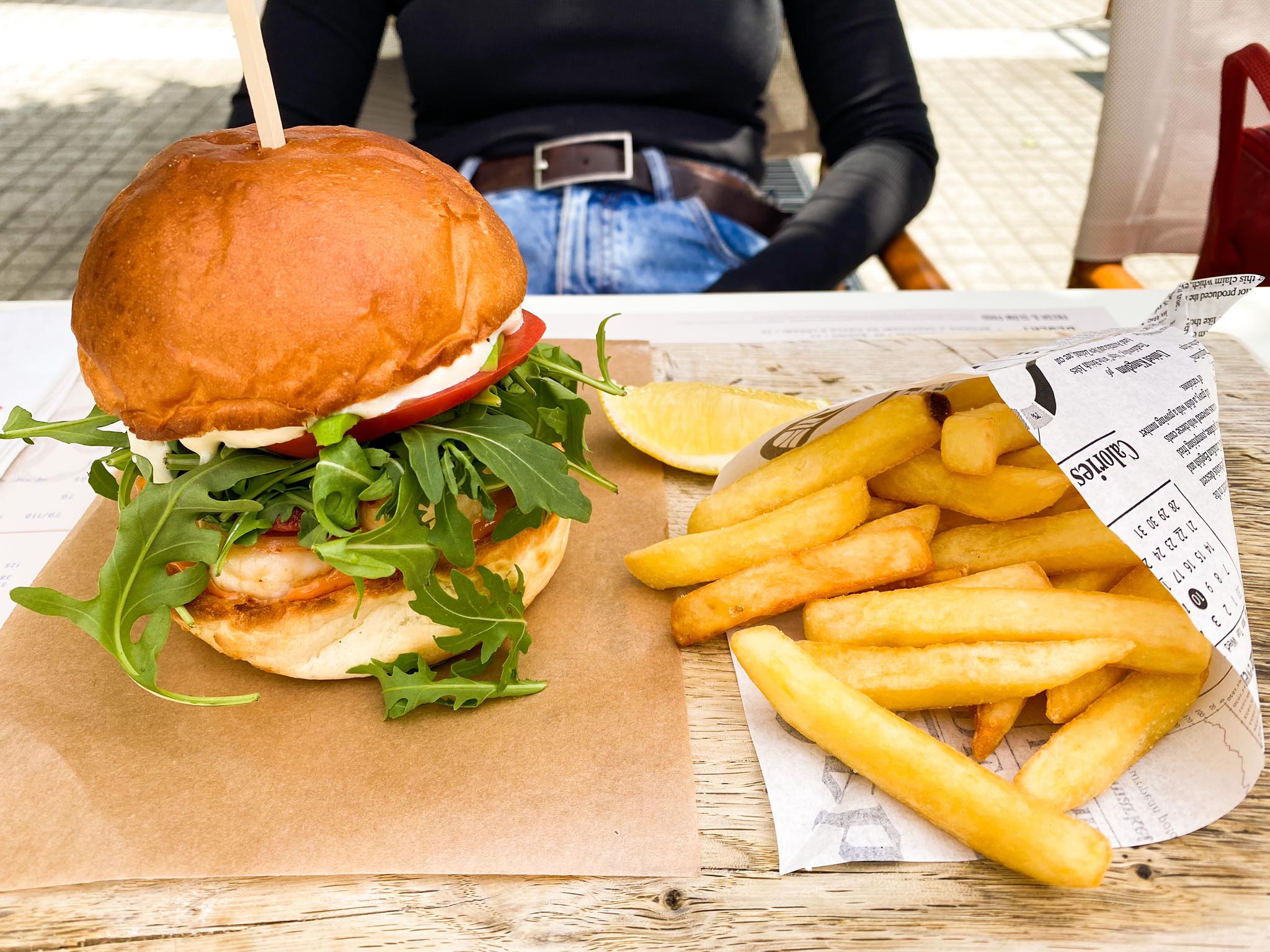 Seafood Station_burger_krewetki_chorizo