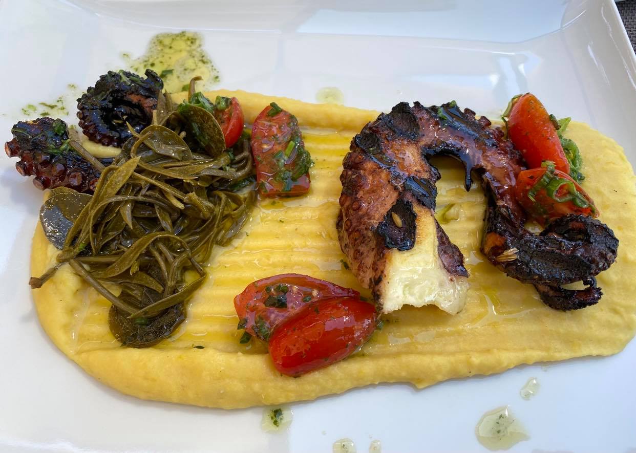 grillowana ośmiornica i fava