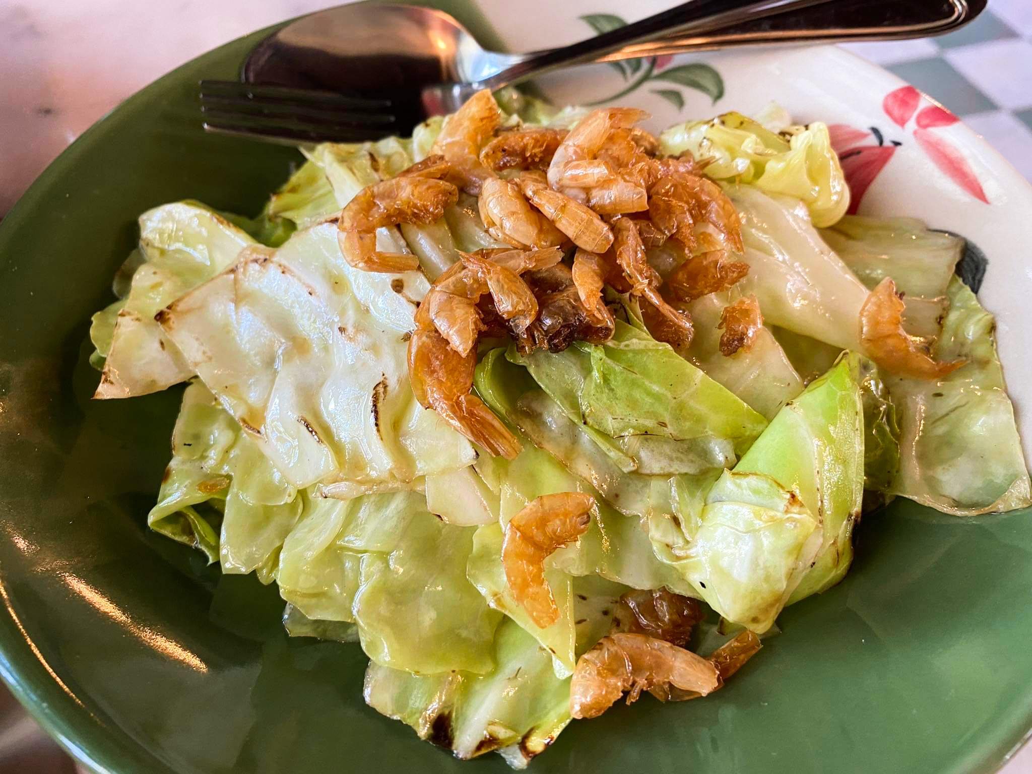 Baan Ar Jor_kapusta z suszonymi krewetkami