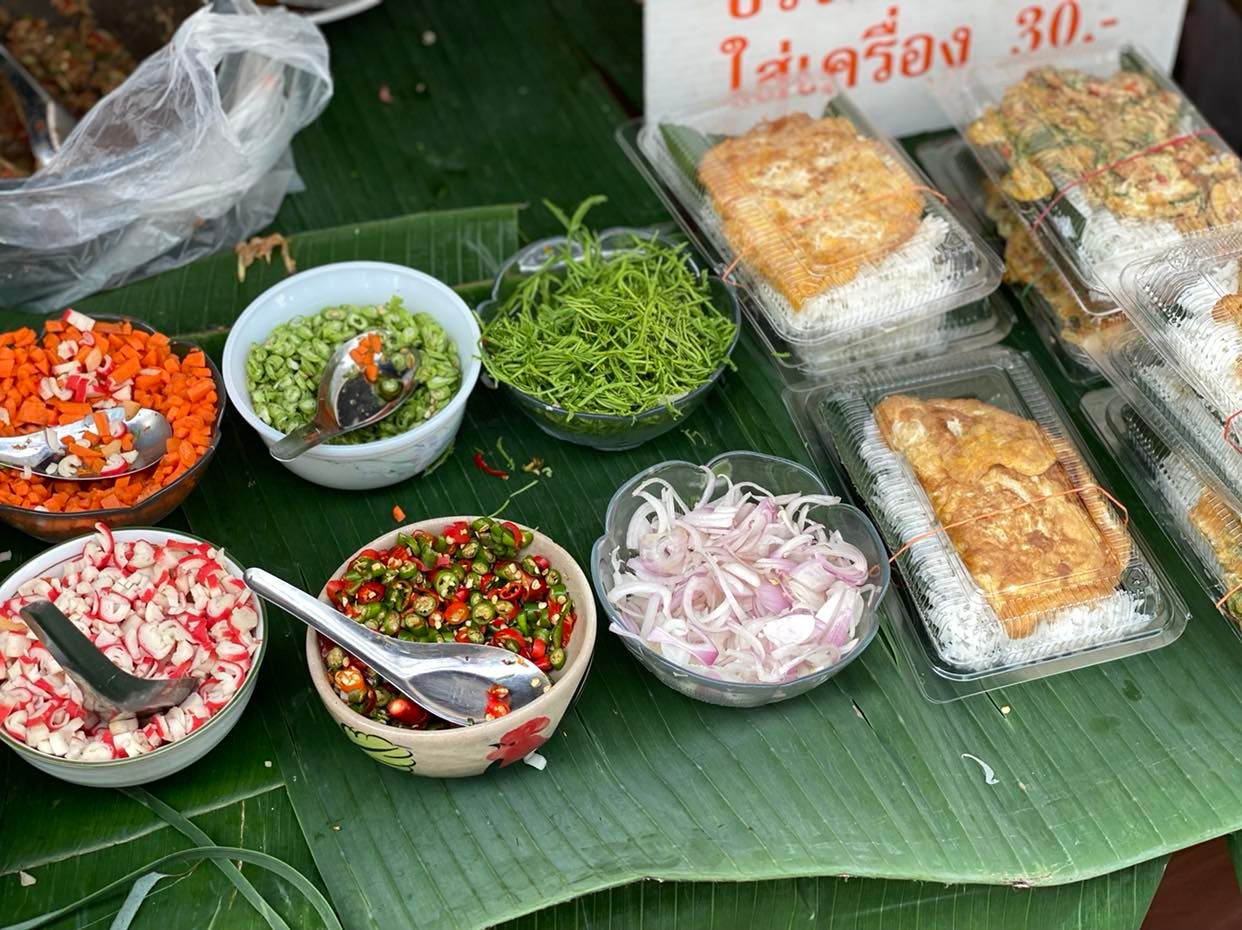 Sunday-Walking-Street_7.