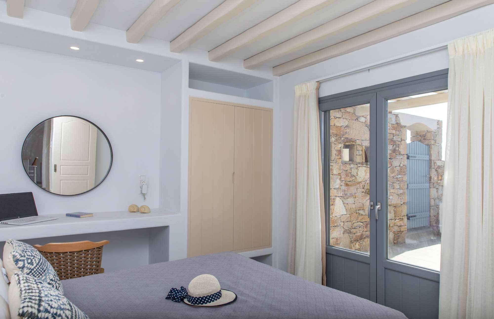 2-Room-Sea-View-Suite-13.